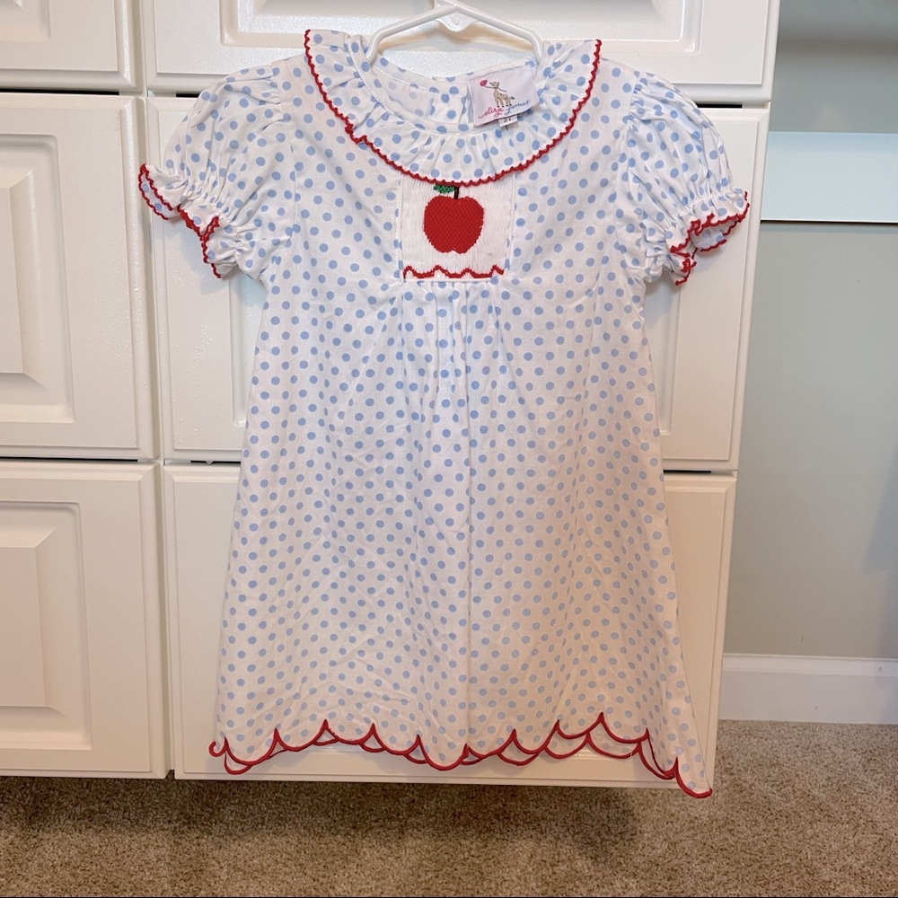 SOLD 🎉Apple smocked Dress 🍎